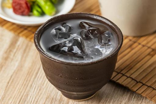 韓国の焼酎『ソジュ』とは?特徴や飲み方を紹介